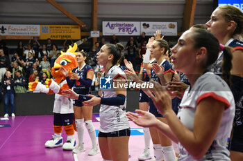 2024-10-06 - Reale Mutua Fenera Chieri '76 celebrates victory team's to make the score 3-2 during Italian women's Serie A1 Volleyball championship: Day 1 match beetween Reale Mutua Fenera Chieri '76 and Igor Gorgonzola Novara at Palafenera to Chieri (TO) - 6/10/2024 - REALE MUTUA FENERA CHIERI '76 VS IGOR GORGONZOLA NOVARA - SERIE A1 WOMEN - VOLLEYBALL