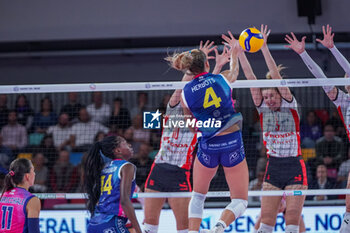 2024-10-05 - Britt Herbots (Savino Del Bene Scandicci) attack - SAVINO DEL BENE SCANDICCI VS HONDA OLIVERO S.BERNARDO CUNEO  - SERIE A1 WOMEN - VOLLEYBALL