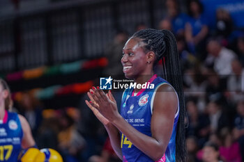 2024-10-05 - Linda Nwakalor (Savino Del Bene Scandicci) - SAVINO DEL BENE SCANDICCI VS HONDA OLIVERO S.BERNARDO CUNEO  - SERIE A1 WOMEN - VOLLEYBALL