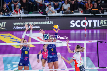 2024-10-05 - Ana Bjjelica (Cuneo Granda Volley) vs Lindsey Ruddins (Savino Del Bene Scandicci) and Ana Carolina da Silva (Savino Del Bene Scandicci) - SAVINO DEL BENE SCANDICCI VS HONDA OLIVERO S.BERNARDO CUNEO  - SERIE A1 WOMEN - VOLLEYBALL