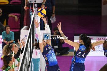 2024-10-06 - Beatrice Agrifoglio (Il Bisonte Firenze) setting for Bozana Butigan - IL BISONTE FIRENZE VS MEGABOX OND. SAVIO VALLEFOGLIA - SERIE A1 WOMEN - VOLLEYBALL