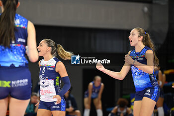 2024-10-06 - Stella Nervini and Giulia Leonardi celebrating (Il Bisonte Firenze) - IL BISONTE FIRENZE VS MEGABOX OND. SAVIO VALLEFOGLIA - SERIE A1 WOMEN - VOLLEYBALL