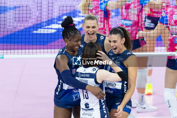 2024-10-20 - Happiness of Players of Numia VeroVolley Milano during Volley Italian Championship Serie A Women 2024/25 match between Numia VeroVolley Milano and Igor Novara at Allianz Cloud, Milano, Italy on October 20, 2024 - VERO VOLLEY MILANO VS IGOR GORGONZOLA NOVARA - SERIE A1 WOMEN - VOLLEYBALL