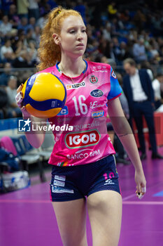 2024-10-20 - Alessia Mazzaro (Igor Novara) during Volley Italian Championship Serie A Women 2024/25 match between Numia VeroVolley Milano and Igor Novara at Allianz Cloud, Milano, Italy on October 20, 2024 - VERO VOLLEY MILANO VS IGOR GORGONZOLA NOVARA - SERIE A1 WOMEN - VOLLEYBALL