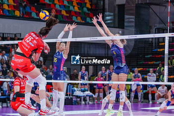 2024-10-20 - Anett Nemeth (Black Angels Perugia Volley) attack - SAVINO DEL BENE SCANDICCI VS BLACK ANGELS PERUGIA VOLLEY - SERIE A1 WOMEN - VOLLEYBALL