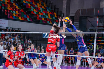 2024-10-20 - Anett Nemeth (Black Angels Perugia Volley) vs Ana Carolina da Silva (Savino Del Bene Scandicci) - SAVINO DEL BENE SCANDICCI VS BLACK ANGELS PERUGIA VOLLEY - SERIE A1 WOMEN - VOLLEYBALL