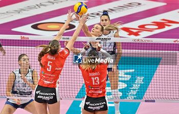 2024-10-27 - Hena
Kurtagic (Vero Volley Milano) - Tessa
Polder (Cuneo) - Nika
Daalderop (Vero Volley Milano) - Signorile Noemi (Cuneo)

 - Anna
Danesi (Vero Volley Milano) - HONDA OLIVERO S.BERNARDO CUNEO  VS VERO VOLLEY MILANO - SERIE A1 WOMEN - VOLLEYBALL