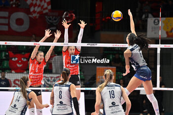 2024-10-27 - Hena
Kurtagic (Vero Volley Milano) - Agnese
Cecconello (Cuneo)
 - Orro Alessia (Vero Volley Milano) - Anastasiia
Kapralova (Cuneo) - Nika
Daalderop (Vero Volley Milano) - Radostina
Marinova (Vero Volley Milano) - HONDA OLIVERO S.BERNARDO CUNEO  VS VERO VOLLEY MILANO - SERIE A1 WOMEN - VOLLEYBALL