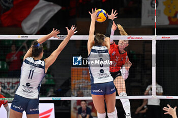 2024-10-27 - Anna
Danesi (Vero Volley Milano) - Orro Alessia (Vero Volley Milano) - Anastasiia
Kapralova (Cuneo) - HONDA OLIVERO S.BERNARDO CUNEO  VS VERO VOLLEY MILANO - SERIE A1 WOMEN - VOLLEYBALL