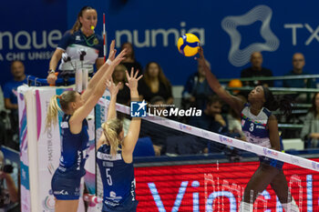 2024-10-30 - Adhuoljok John Majak Malual (Il Bisonte Firenze) during Volley Italian Championship Serie A Women 2024/25 match between Numia VeroVolley Milano and Il Bisonte Firenze at Opiquad Arena Monza, Italy on October 30, 2024 - VERO VOLLEY MILANO VS IL BISONTE FIRENZE - SERIE A1 WOMEN - VOLLEYBALL