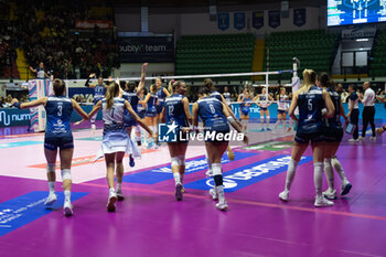 2024-10-30 - Happiness of Players of Numia VeroVolley Milano during Volley Italian Championship Serie A Women 2024/25 match between Numia VeroVolley Milano and Il Bisonte Firenze at Opiquad Arena Monza, Italy on October 30, 2024 - VERO VOLLEY MILANO VS IL BISONTE FIRENZE - SERIE A1 WOMEN - VOLLEYBALL