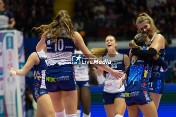 2024-10-30 - Happiness of Players of Il Bisonte Firenze during Volley Italian Championship Serie A Women 2024/25 match between Numia VeroVolley Milano and Il Bisonte Firenze at Opiquad Arena Monza, Italy on October 30, 2024 - VERO VOLLEY MILANO VS IL BISONTE FIRENZE - SERIE A1 WOMEN - VOLLEYBALL