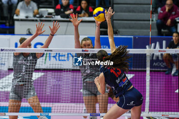 2024-10-30 - Serie A1 Tigota women: 5th match day Reale Mutua Fenera Chieri '76 against UYBA Volley Busto Arsizio - REALE MUTUA FENERA CHIERI '76 VS UYBA VOLLEY BUSTO ARSIZIO - SERIE A1 WOMEN - VOLLEYBALL