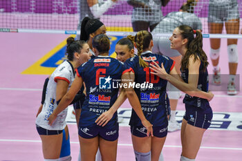 2024-10-30 - Serie A1 Tigota women: 5th match day Reale Mutua Fenera Chieri '76 against UYBA Volley Busto Arsizio - REALE MUTUA FENERA CHIERI '76 VS UYBA VOLLEY BUSTO ARSIZIO - SERIE A1 WOMEN - VOLLEYBALL