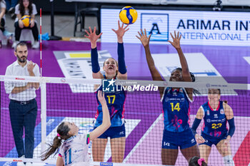 30/10/2024 - Yana Shcherban (Cda Volley Talmassons Fvg) vs Ekaterina Antropova (Savino Del Bene Scandicci) and Linda Nwakalor (Savino Del Bene Scandicci) - SAVINO DEL BENE SCANDICCI VS CDA VOLLEY TALMASSONS FVG - SERIE A1 FEMMINILE - VOLLEY