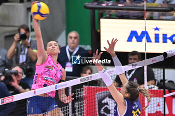 03/11/2024 - Spike of Gabi ( Prosecco Doc Imoco Conegliano ) duringthe Prosecco Doc Imoco Conegliano and Savino Del Bene Scandicci match at PalaVerde Villorba (TV) - 3th Novembre 2024, during the VOLLEYBALL - SERIE A1 WOMEN - PROSECCO DOC IMOCO CONEGLIANO VS SAVINO DEL BENE SCANDICCI - SERIE A1 FEMMINILE - VOLLEY