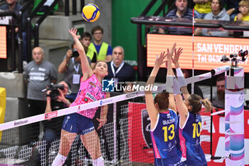 03/11/2024 - Images of the Prosecco Doc Imoco Conegliano and Savino Del Bene Scandicci match at PalaVerde Villorba (TV) - 3th Novembre 2024, during the VOLLEYBALL - SERIE A1 WOMEN - PROSECCO DOC IMOCO CONEGLIANO VS SAVINO DEL BENE SCANDICCI - SERIE A1 FEMMINILE - VOLLEY