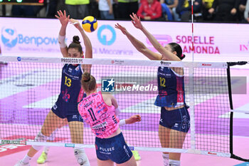 03/11/2024 - Images of the Prosecco Doc Imoco Conegliano and Savino Del Bene Scandicci match at PalaVerde Villorba (TV) - 3th Novembre 2024, during the VOLLEYBALL - SERIE A1 WOMEN - PROSECCO DOC IMOCO CONEGLIANO VS SAVINO DEL BENE SCANDICCI - SERIE A1 FEMMINILE - VOLLEY