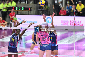 03/11/2024 - Spike of Isabelle Haak ( Prosecco Doc Imoco Conegliano ) during the Prosecco Doc Imoco Conegliano and Savino Del Bene Scandicci match at PalaVerde Villorba (TV) - 3th Novembre 2024, during the VOLLEYBALL - SERIE A1 WOMEN - PROSECCO DOC IMOCO CONEGLIANO VS SAVINO DEL BENE SCANDICCI - SERIE A1 FEMMINILE - VOLLEY