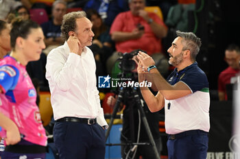 2024-11-03 - Lorenzo Bernardi head coach (Igor Novara) - IL BISONTE FIRENZE VS IGOR GORGONZOLA NOVARA - SERIE A1 WOMEN - VOLLEYBALL