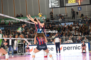 2024-11-03 - Block of volley bergamo 1991 - VOLLEY BERGAMO 1991 VS MEGABOX OND. SAVIO VALLEFOGLIA - SERIE A1 WOMEN - VOLLEYBALL