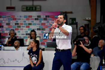 2024-11-10 - Giulio Cesare Bregoli head coach Reale Mutua Fenera Chieri'76 during serie A1 Volley Women 2024/25 match between Reale Mutua Fenera Chieri 76 vs Prosecco Doc Imoco Conegliano at Pala Fenera Chieri on November 10, 2024 in Chieri, Italy - ph Giuliano Marchisciano - REALE MUTUA FENERA CHIERI '76 VS PROSECCO DOC IMOCO CONEGLIANO - SERIE A1 WOMEN - VOLLEYBALL