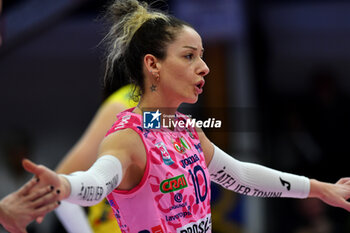 2024-11-10 - Monica De Gennaro Imoco Conegliano during serie A1 Volley Women 2024/25 match between Reale Mutua Fenera Chieri 76 vs Prosecco Doc Imoco Conegliano at Pala Fenera Chieri on November 10, 2024 in Chieri, Italy - ph Giuliano Marchisciano - REALE MUTUA FENERA CHIERI '76 VS PROSECCO DOC IMOCO CONEGLIANO - SERIE A1 WOMEN - VOLLEYBALL