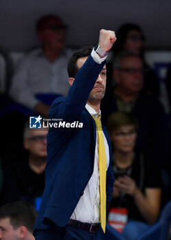 2024-11-10 - Daniele Santarelli head coach Imoco Conegliano during serie A1 Volley Women 2024/25 match between Reale Mutua Fenera Chieri 76 vs Prosecco Doc Imoco Conegliano at Pala Fenera Chieri on November 10, 2024 in Chieri, Italy - ph Giuliano Marchisciano - REALE MUTUA FENERA CHIERI '76 VS PROSECCO DOC IMOCO CONEGLIANO - SERIE A1 WOMEN - VOLLEYBALL