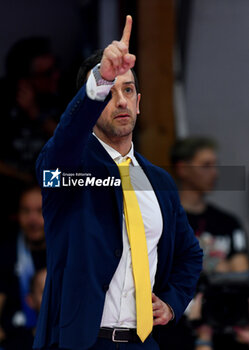 2024-11-10 - Daniele Santarelli head coach Imoco Conegliano during serie A1 Volley Women 2024/25 match between Reale Mutua Fenera Chieri 76 vs Prosecco Doc Imoco Conegliano at Pala Fenera Chieri on November 10, 2024 in Chieri, Italy - ph Giuliano Marchisciano - REALE MUTUA FENERA CHIERI '76 VS PROSECCO DOC IMOCO CONEGLIANO - SERIE A1 WOMEN - VOLLEYBALL