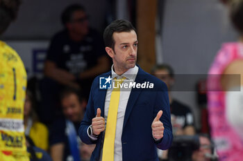 2024-11-10 - Daniele Santarelli head coach Imoco Conegliano during serie A1 Volley Women 2024/25 match between Reale Mutua Fenera Chieri 76 vs Prosecco Doc Imoco Conegliano at Pala Fenera Chieri on November 10, 2024 in Chieri, Italy - ph Giuliano Marchisciano - REALE MUTUA FENERA CHIERI '76 VS PROSECCO DOC IMOCO CONEGLIANO - SERIE A1 WOMEN - VOLLEYBALL