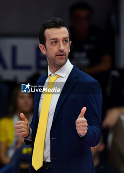 2024-11-10 - Daniele Santarelli head coach Imoco Conegliano during serie A1 Volley Women 2024/25 match between Reale Mutua Fenera Chieri 76 vs Prosecco Doc Imoco Conegliano at Pala Fenera Chieri on November 10, 2024 in Chieri, Italy - ph Giuliano Marchisciano - REALE MUTUA FENERA CHIERI '76 VS PROSECCO DOC IMOCO CONEGLIANO - SERIE A1 WOMEN - VOLLEYBALL