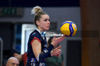 2024-11-10 - Anna Gray Reale Mutua Fenera Chieri'76 during serie A1 Volley Women 2024/25 match between Reale Mutua Fenera Chieri 76 vs Prosecco Doc Imoco Conegliano at Pala Fenera Chieri on November 10, 2024 in Chieri, Italy - ph Giuliano Marchisciano - REALE MUTUA FENERA CHIERI '76 VS PROSECCO DOC IMOCO CONEGLIANO - SERIE A1 WOMEN - VOLLEYBALL