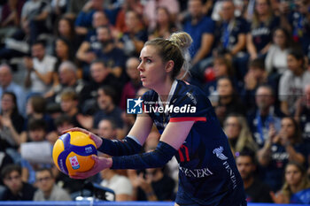 2024-11-10 - Anna Gray Reale Mutua Fenera Chieri'76 during serie A1 Volley Women 2024/25 match between Reale Mutua Fenera Chieri 76 vs Prosecco Doc Imoco Conegliano at Pala Fenera Chieri on November 10, 2024 in Chieri, Italy - ph Giuliano Marchisciano - REALE MUTUA FENERA CHIERI '76 VS PROSECCO DOC IMOCO CONEGLIANO - SERIE A1 WOMEN - VOLLEYBALL