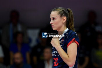 2024-11-10 - Sarah Van Aalen Reale Mutua Fenera Chieri'76 during serie A1 Volley Women 2024/25 match between Reale Mutua Fenera Chieri 76 vs Prosecco Doc Imoco Conegliano at Pala Fenera Chieri on November 10, 2024 in Chieri, Italy - ph Giuliano Marchisciano - REALE MUTUA FENERA CHIERI '76 VS PROSECCO DOC IMOCO CONEGLIANO - SERIE A1 WOMEN - VOLLEYBALL