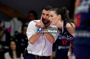 2024-11-10 - Giulio Cesare Bregoli head coach Reale Mutua Fenera Chieri'76 and Lucille Gicquel Reale Mutua Fenera Chieri'76 during serie A1 Volley Women 2024/25 match between Reale Mutua Fenera Chieri 76 vs Prosecco Doc Imoco Conegliano at Pala Fenera Chieri on November 10, 2024 in Chieri, Italy - ph Giuliano Marchisciano - REALE MUTUA FENERA CHIERI '76 VS PROSECCO DOC IMOCO CONEGLIANO - SERIE A1 WOMEN - VOLLEYBALL