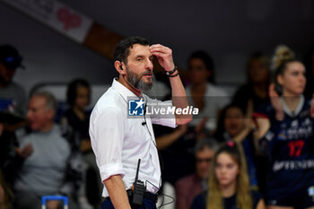 2024-11-10 - Giulio Cesare Bregoli head coach Reale Mutua Fenera Chieri'76 during serie A1 Volley Women 2024/25 match between Reale Mutua Fenera Chieri 76 vs Prosecco Doc Imoco Conegliano at Pala Fenera Chieri on November 10, 2024 in Chieri, Italy - ph Giuliano Marchisciano - REALE MUTUA FENERA CHIERI '76 VS PROSECCO DOC IMOCO CONEGLIANO - SERIE A1 WOMEN - VOLLEYBALL