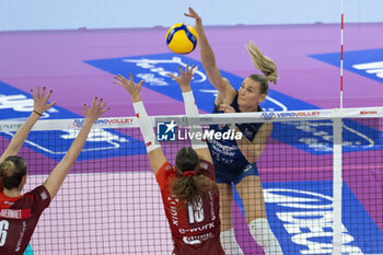 10/11/2024 - Nika Daalderop (Numia VeroVolley Milano) during Volley Italian Championship Serie A Women 2024/25 match between Numia VeroVolley Milano and Uyba Busto Arsizio at Allianz Cloud, Milano, Italy on November 10, 2024	 - VERO VOLLEY MILANO VS UYBA VOLLEY BUSTO ARSIZIO - SERIE A1 FEMMINILE - VOLLEY