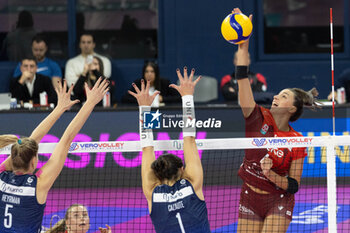 10/11/2024 - Rebecca Piva (Eurotek Uyba Busto Arsizio) during Volley Italian Championship Serie A Women 2024/25 match between Numia VeroVolley Milano and Uyba Busto Arsizio at Allianz Cloud, Milano, Italy on November 10, 2024	 - VERO VOLLEY MILANO VS UYBA VOLLEY BUSTO ARSIZIO - SERIE A1 FEMMINILE - VOLLEY