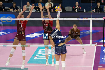 10/11/2024 - Helena Cazaute (Numia VeroVolley Milano) during Volley Italian Championship Serie A Women 2024/25 match between Numia VeroVolley Milano and Uyba Busto Arsizio at Allianz Cloud, Milano, Italy on November 10, 2024	 - VERO VOLLEY MILANO VS UYBA VOLLEY BUSTO ARSIZIO - SERIE A1 FEMMINILE - VOLLEY