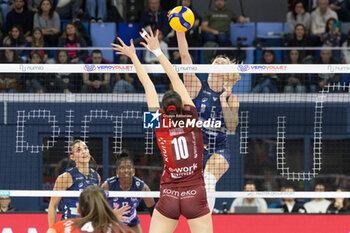 10/11/2024 - Laura Heyrman (Numia VeroVolley Milano) during Volley Italian Championship Serie A Women 2024/25 match between Numia VeroVolley Milano and Uyba Busto Arsizio at Allianz Cloud, Milano, Italy on November 10, 2024	 - VERO VOLLEY MILANO VS UYBA VOLLEY BUSTO ARSIZIO - SERIE A1 FEMMINILE - VOLLEY