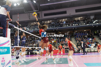 10/11/2024 - Rebecca Piva (Eurotek Uyba Busto Arsizio) during Volley Italian Championship Serie A Women 2024/25 match between Numia VeroVolley Milano and Uyba Busto Arsizio at Allianz Cloud, Milano, Italy on November 10, 2024	 - VERO VOLLEY MILANO VS UYBA VOLLEY BUSTO ARSIZIO - SERIE A1 FEMMINILE - VOLLEY