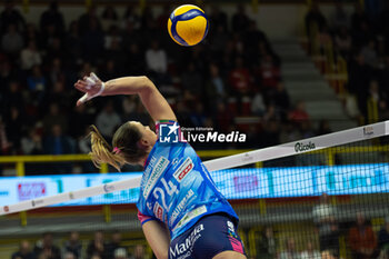 17/11/2024 - Federica Squarcini (Igor Novara) during Volley Italian Championship Serie A Women 2024/25 match between Eurotek Uyba Busto Arsizio and Igor Novara at E-Work Arena, Busto Arsizio, Italy on November 17, 2024 - UYBA VOLLEY BUSTO ARSIZIO VS IGOR GORGONZOLA NOVARA - SERIE A1 FEMMINILE - VOLLEY