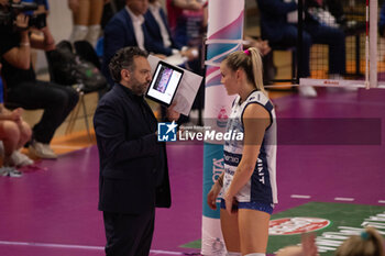 17/11/2024 - 1st Coach Stefano Lavarini Numia Vero Voley Milano - CDA VOLLEY TALMASSONS FVG VS VERO VOLLEY MILANO - SERIE A1 FEMMINILE - VOLLEY