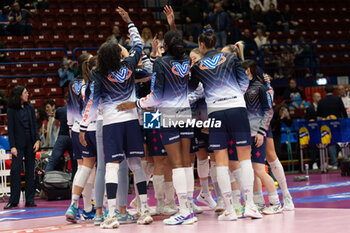 2024-11-22 - Players of Numia VeroVolley Milano during Volley Italian Championship Serie A Women 2024/25 match between Numia VeroVolley Milano and Prosecco Doc Imoco Conegliano at Unipol Forum, Assago (MI), Italy on November 22, 2024 - VERO VOLLEY MILANO VS PROSECCO DOC IMOCO CONEGLIANO - SERIE A1 WOMEN - VOLLEYBALL