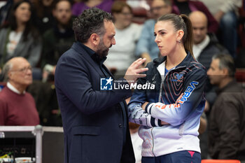 2024-11-22 - Stefano Lavarini Head Coach Numia VeroVolley Milano with Alessia Orro (Numia VeroVolley Milano) during Volley Italian Championship Serie A Women 2024/25 match between Numia VeroVolley Milano and Prosecco Doc Imoco Conegliano at Unipol Forum, Assago (MI), Italy on November 22, 2024 - VERO VOLLEY MILANO VS PROSECCO DOC IMOCO CONEGLIANO - SERIE A1 WOMEN - VOLLEYBALL