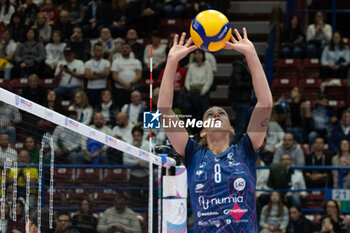 2024-11-22 - Alessia Orro (Numia VeroVolley Milano) during Volley Italian Championship Serie A Women 2024/25 match between Numia VeroVolley Milano and Prosecco Doc Imoco Conegliano at Unipol Forum, Assago (MI), Italy on November 22, 2024 - VERO VOLLEY MILANO VS PROSECCO DOC IMOCO CONEGLIANO - SERIE A1 WOMEN - VOLLEYBALL