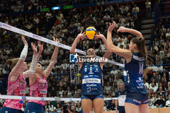 2024-11-22 - Alessia Orro (Numia VeroVolley Milano) during Volley Italian Championship Serie A Women 2024/25 match between Numia VeroVolley Milano and Prosecco Doc Imoco Conegliano at Unipol Forum, Assago (MI), Italy on November 22, 2024 - VERO VOLLEY MILANO VS PROSECCO DOC IMOCO CONEGLIANO - SERIE A1 WOMEN - VOLLEYBALL