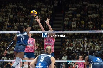 2024-11-22 - Myriam Sylla (Numia VeroVolley Milano) during Volley Italian Championship Serie A Women 2024/25 match between Numia VeroVolley Milano and Prosecco Doc Imoco Conegliano at Unipol Forum, Assago (MI), Italy on November 22, 2024 - VERO VOLLEY MILANO VS PROSECCO DOC IMOCO CONEGLIANO - SERIE A1 WOMEN - VOLLEYBALL