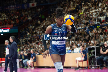 2024-11-22 - Myriam Sylla (Numia VeroVolley Milano) during Volley Italian Championship Serie A Women 2024/25 match between Numia VeroVolley Milano and Prosecco Doc Imoco Conegliano at Unipol Forum, Assago (MI), Italy on November 22, 2024 - VERO VOLLEY MILANO VS PROSECCO DOC IMOCO CONEGLIANO - SERIE A1 WOMEN - VOLLEYBALL