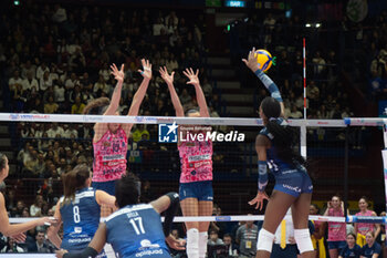 2024-11-22 - Paola Egonu (Numia VeroVolley Milano) during Volley Italian Championship Serie A Women 2024/25 match between Numia VeroVolley Milano and Prosecco Doc Imoco Conegliano at Unipol Forum, Assago (MI), Italy on November 22, 2024 - VERO VOLLEY MILANO VS PROSECCO DOC IMOCO CONEGLIANO - SERIE A1 WOMEN - VOLLEYBALL